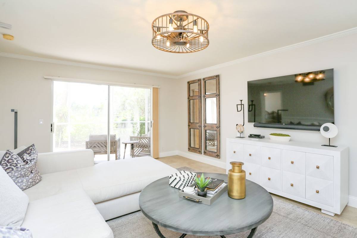 Condo for rent at 360 Horse Creek Dr, Naples, FL 34110