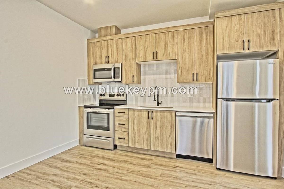 Apartment for rent at 1528 N Watts St, Portland, OR 97217