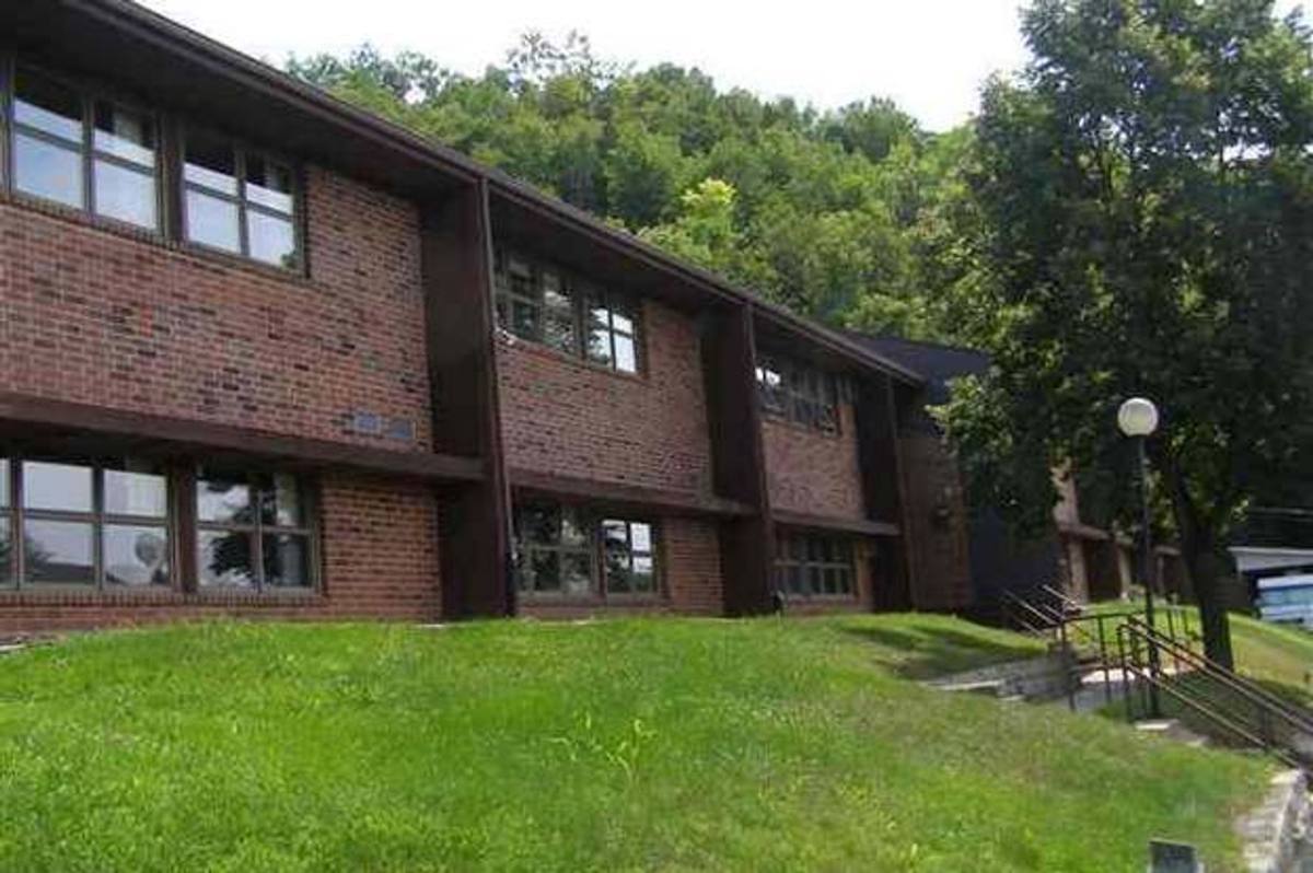 Apartment for rent at 517 & 523 Mulberry Dr, Cassville, WI 53806
