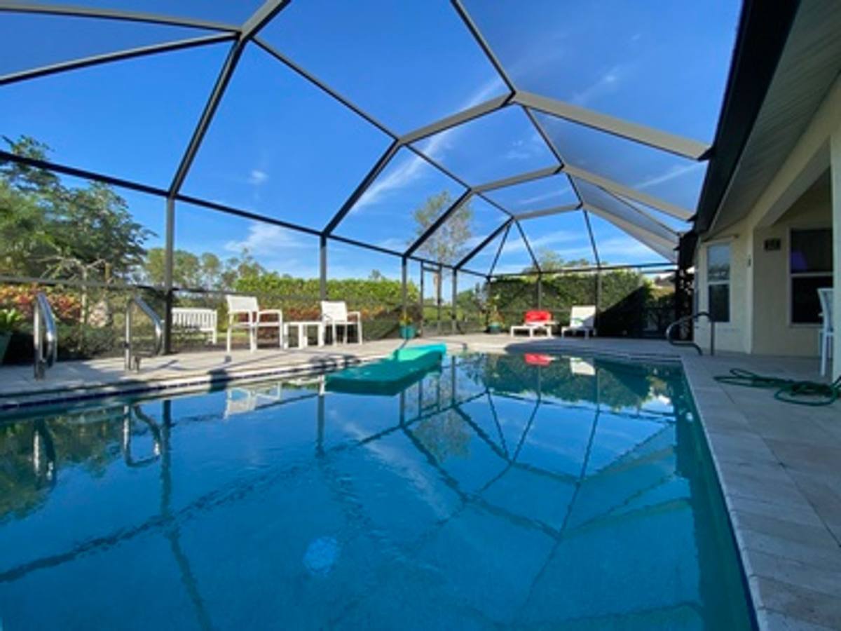 Townhouse for rent at 920 Belville Blvd, Naples, FL 34104