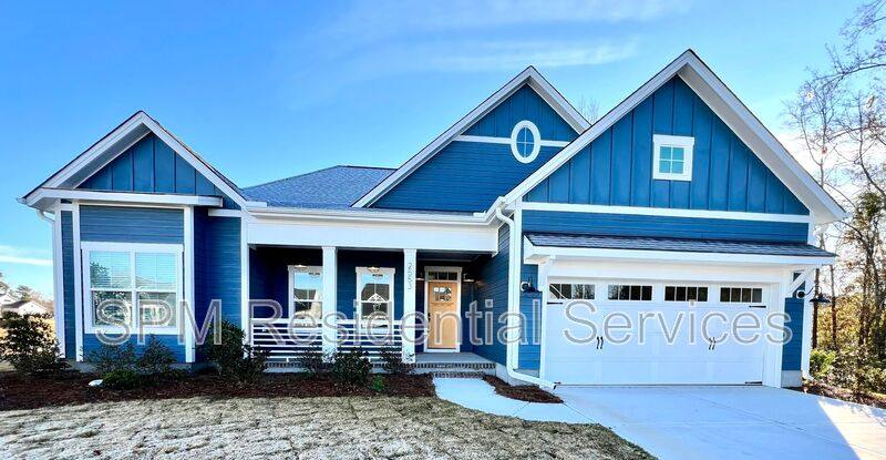 House for rent at 2553 Lakeside Circle, Wilmington, NC 28401