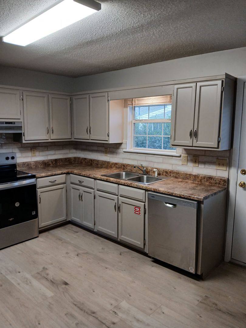 Apartment for rent at 20 Carriage Lane, Oxford, AL 36203