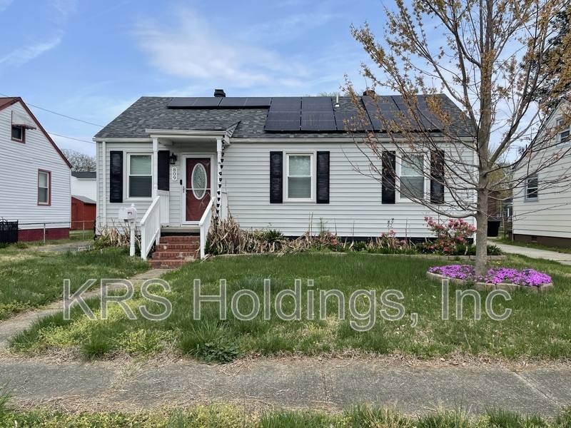 House for rent at 809 Cambridge Ave, Portsmouth, VA 23707