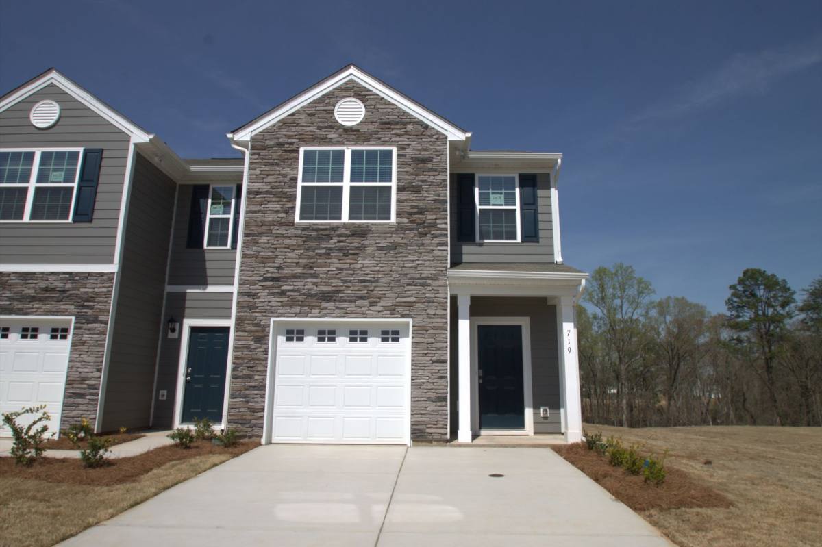 Townhouse for rent at 719 Wagon Cross Court, York, SC 29745