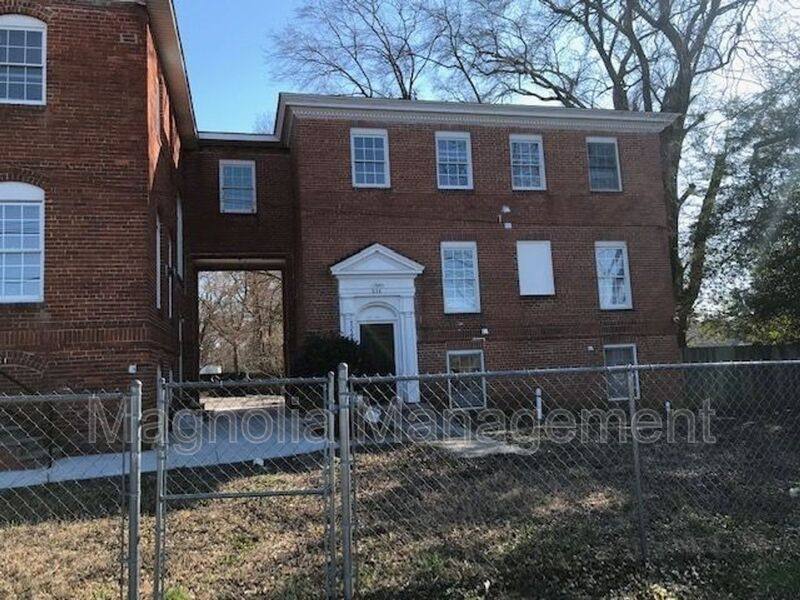Apartment for rent at 514 N Beckford Dr #B, Henderson, NC 27536