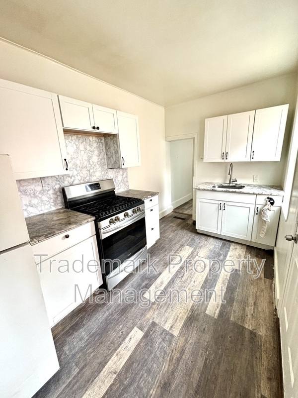 Townhouse for rent at 419 Chester St, Lancaster, PA 17602