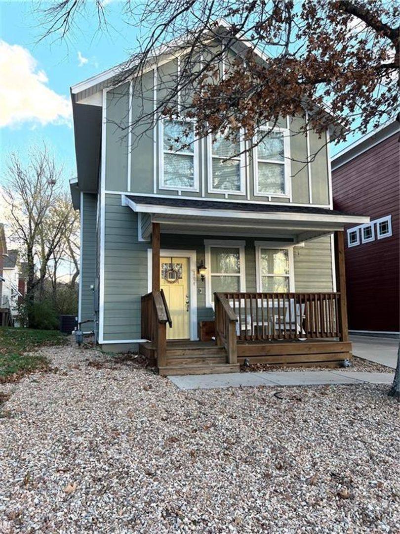 House for rent at 304 S College Ave, Fayetteville, AR 72701