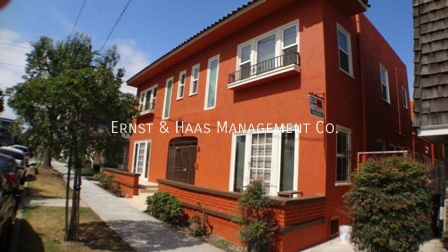Apartment for rent at 33 Orange Ave #9, Long Beach, CA 90802