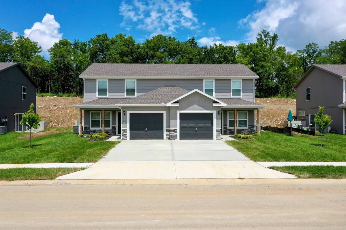 Townhouse for rent at 505 Pampas St, Pleasant Hill, MO 64080