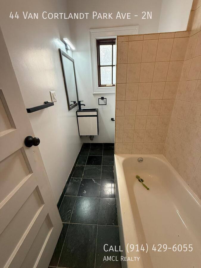 Apartment for rent at 44 Van Cortlandt Park Ave #2N, Yonkers, NY 10701