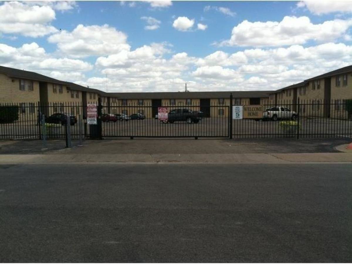 Apartment for rent at 400 402 404 Liberty St, Killeen, TX 76543