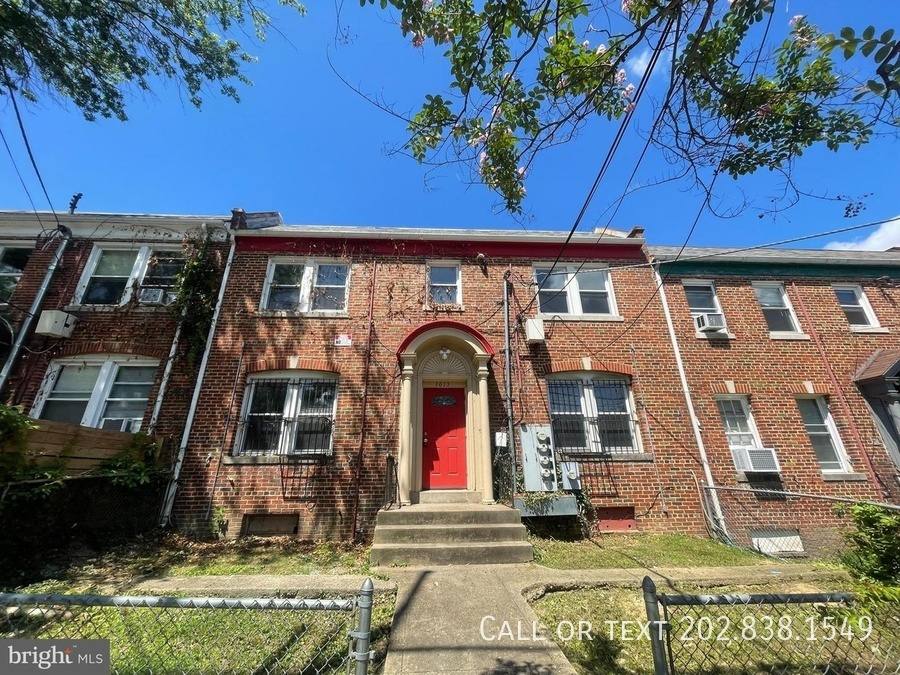 Apartment for rent at 1613 18th St SE #1, Washington, DC 20020