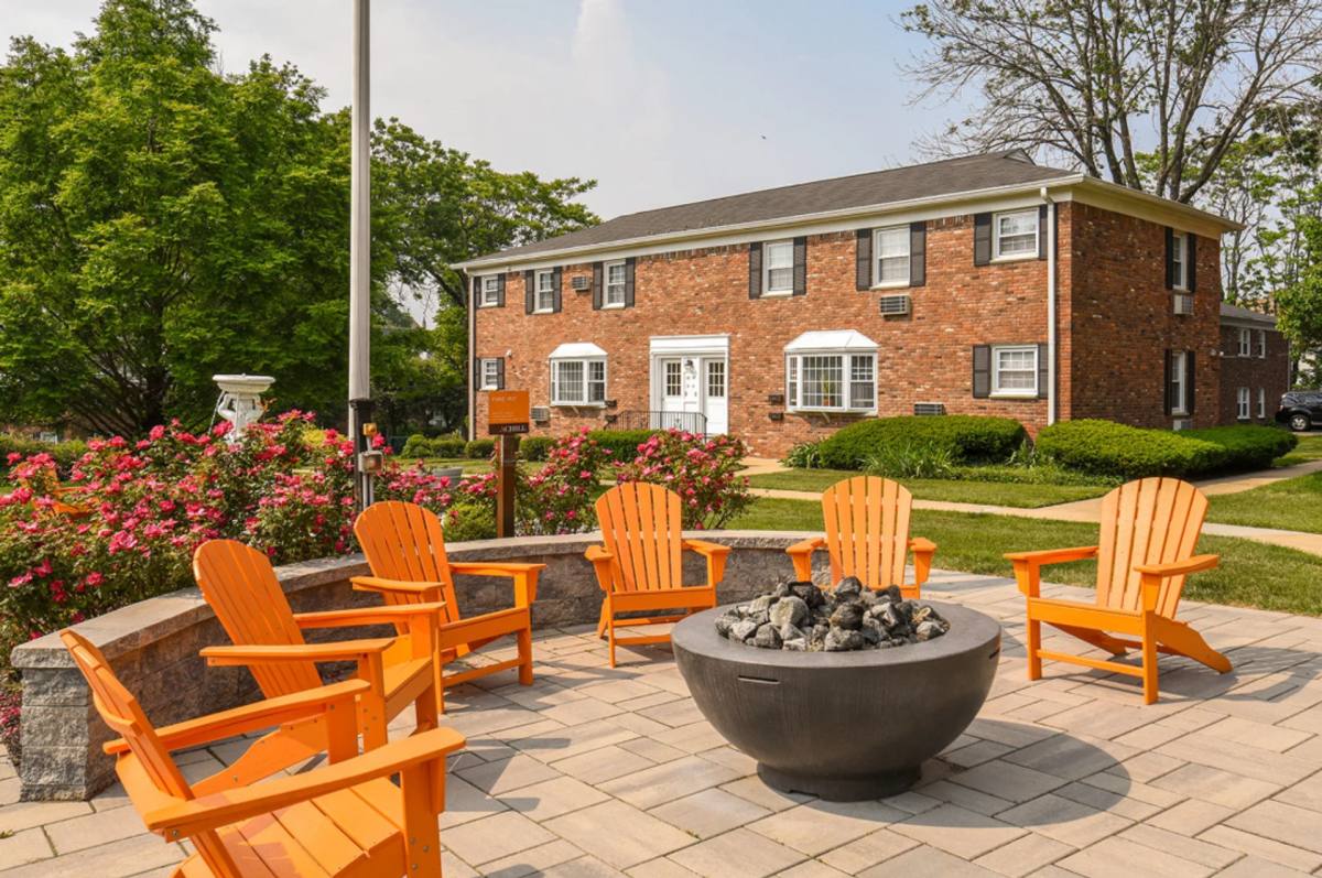 Apartment for rent at 26 Locust Dr, Summit, NJ 07901