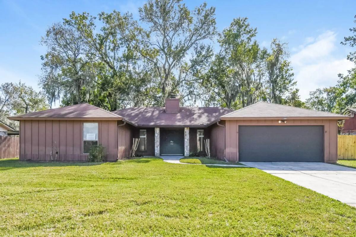 House for rent at 1496 Clover Ave, Orange Park, FL 32073