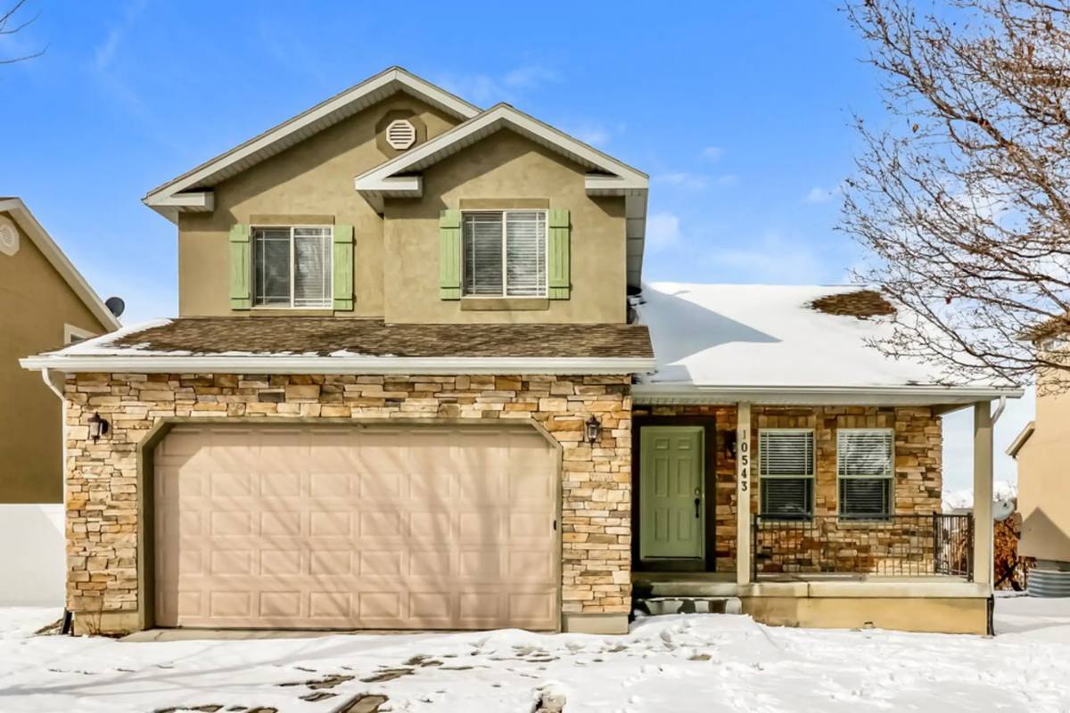 10543 N Sugarloaf Dr, Pleasant Grove, UT 84062