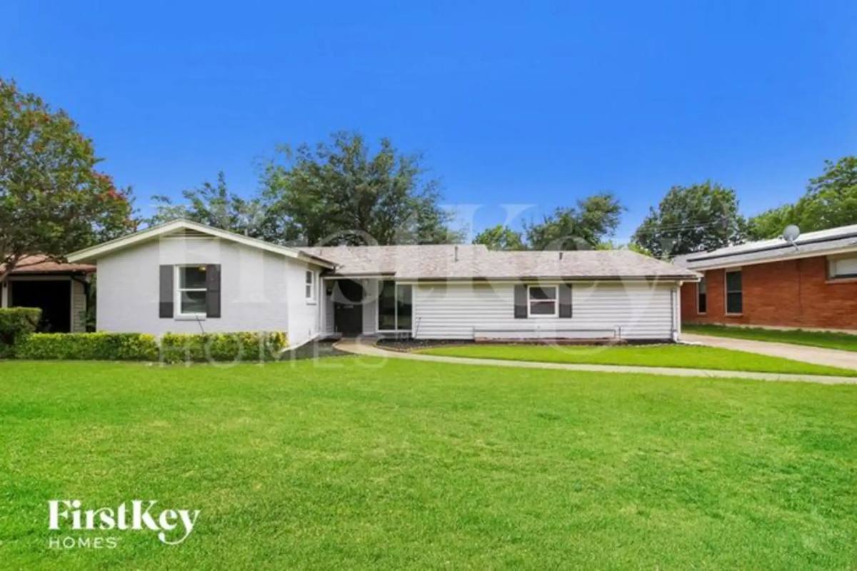 House for rent at 3510 Princeton Dr, Irving, TX 75062