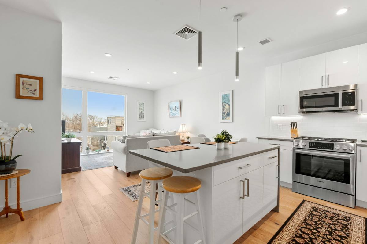 Apartment for rent at 420 W Broadway #405, South Boston, MA 02127
