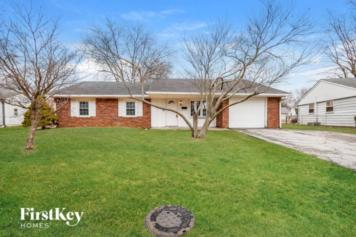House for rent at 322 Deville Place, Whiteland, IN 46184
