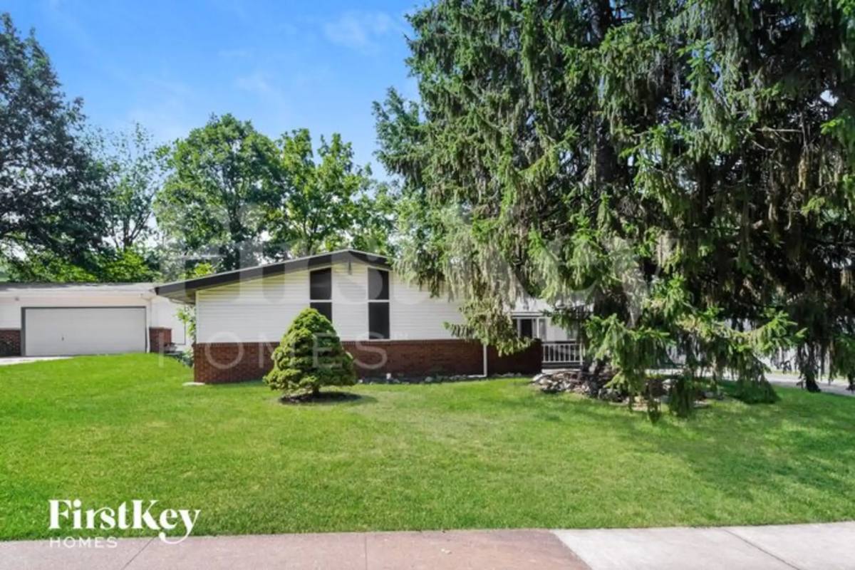 House for rent at 3120 Durwood Dr, Florissant, MO 63033