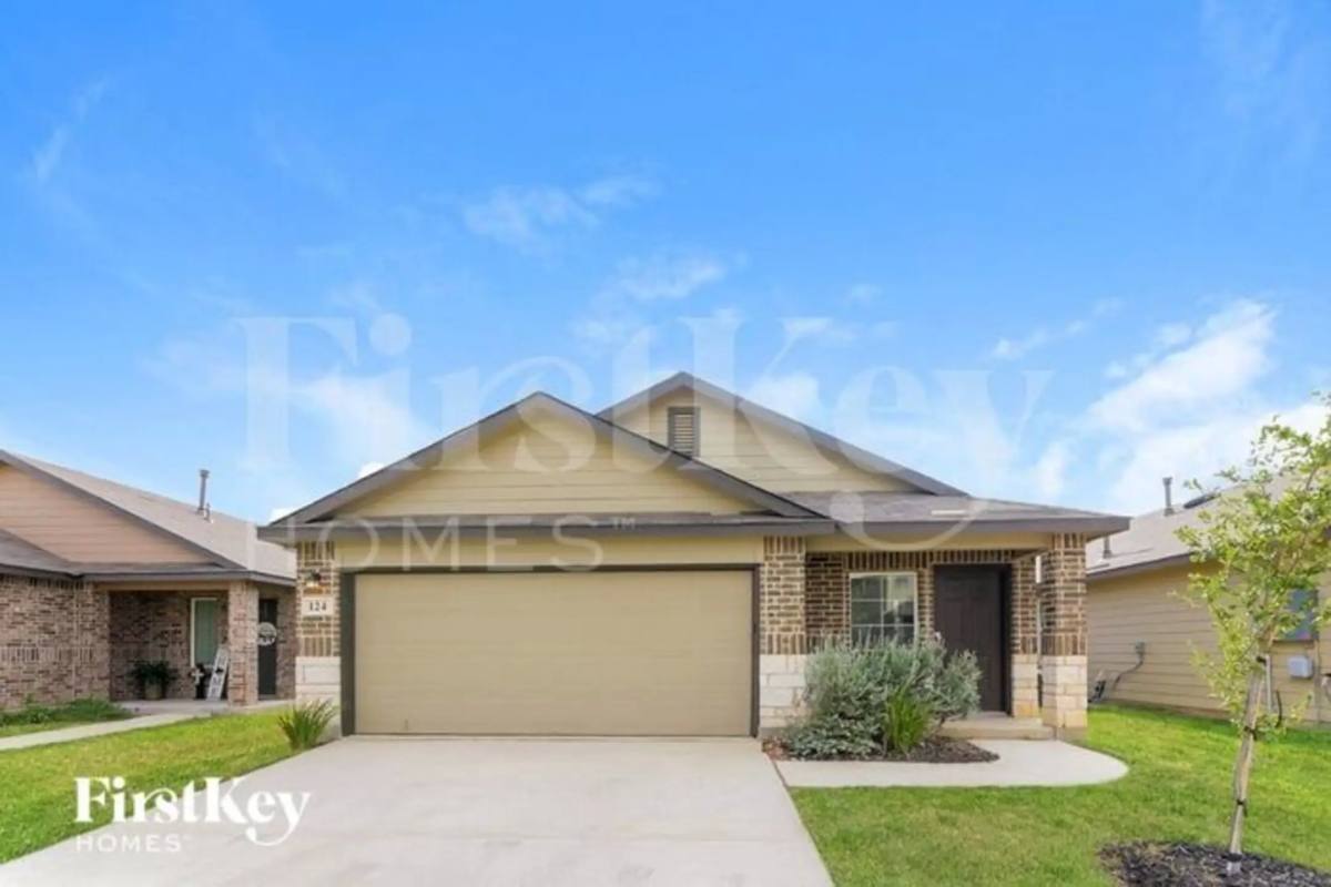 House for rent at 124 Middle Green Loop, Floresville, TX 78114