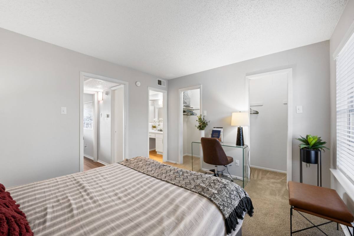 Apartment for rent at 18eleven Frankford, 1811 E Frankford Rd, Carrollton, TX 75007