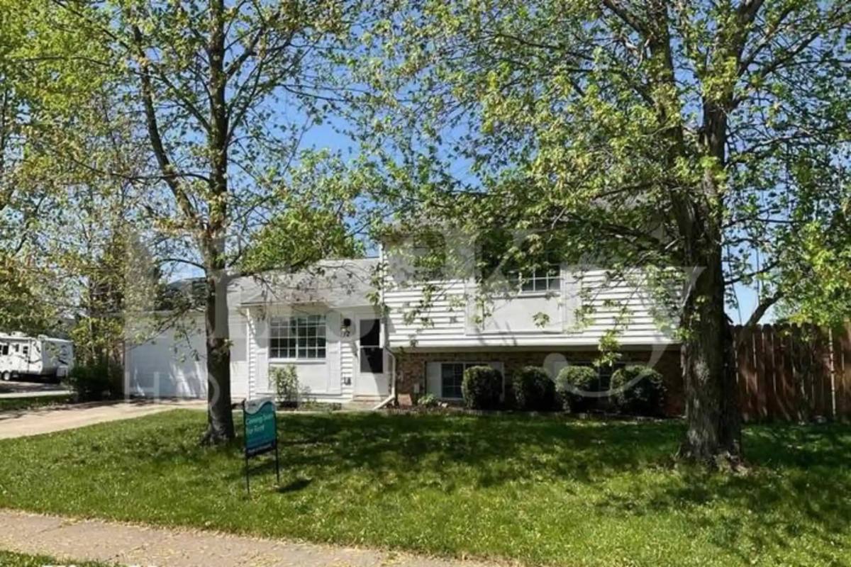 House for rent at 12 Country Wood Lane, Whiteland, IN 46184