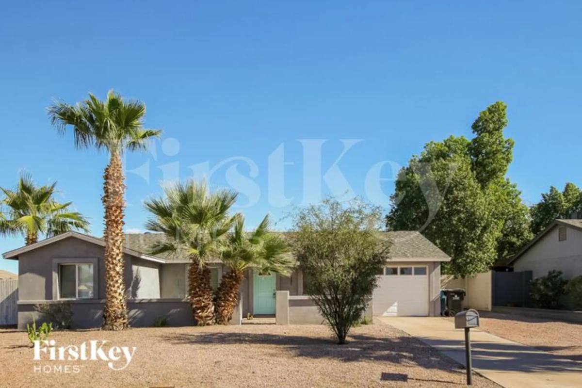 House for rent at 13257 N 38th St, Phoenix, AZ 85032