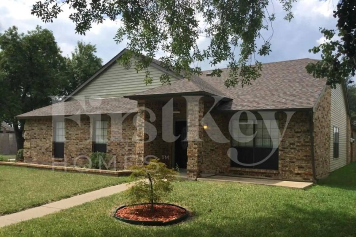 House for rent at 9301 Shipman St, Rowlett, TX 75088