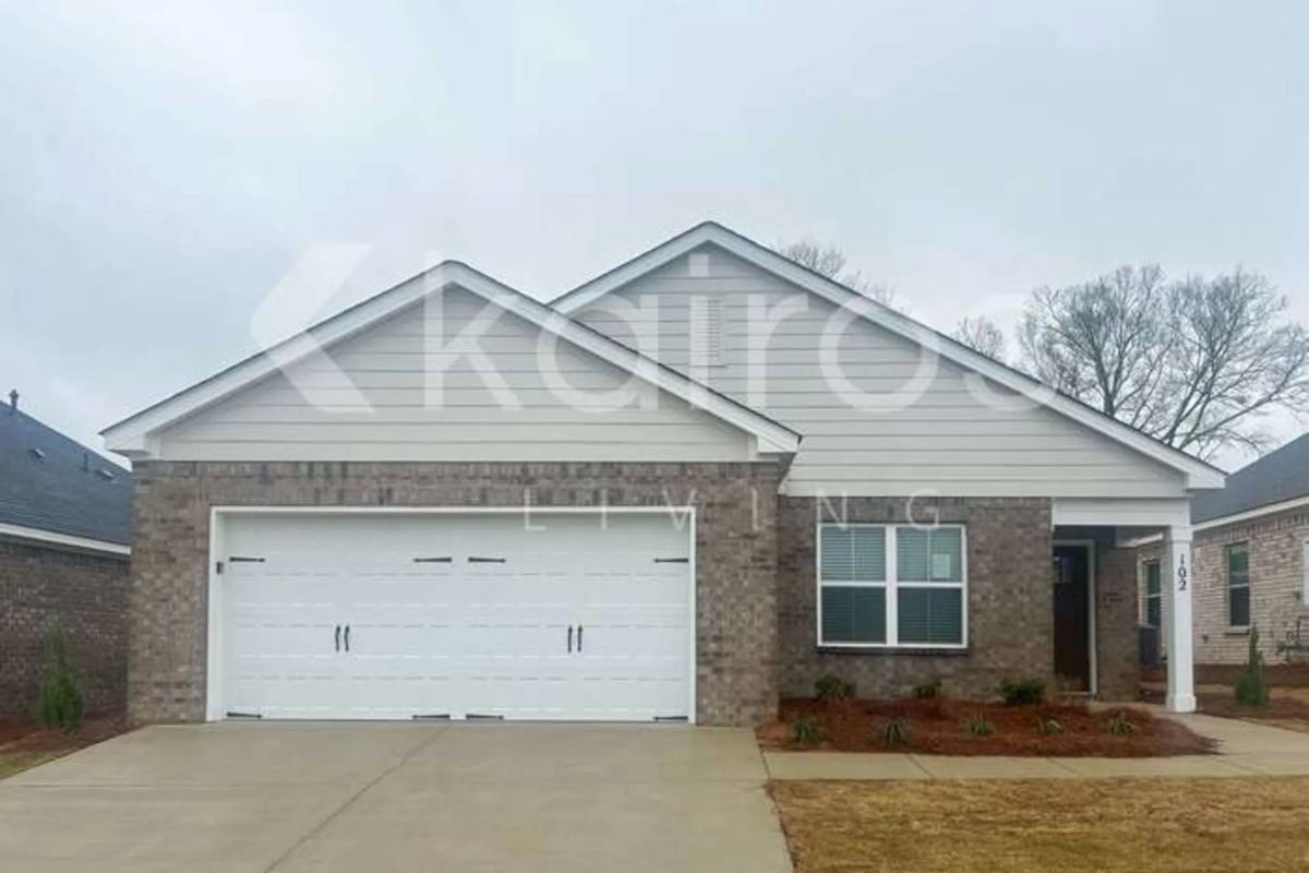 House for rent at 102 Denise Dr, Prattville, AL 36066