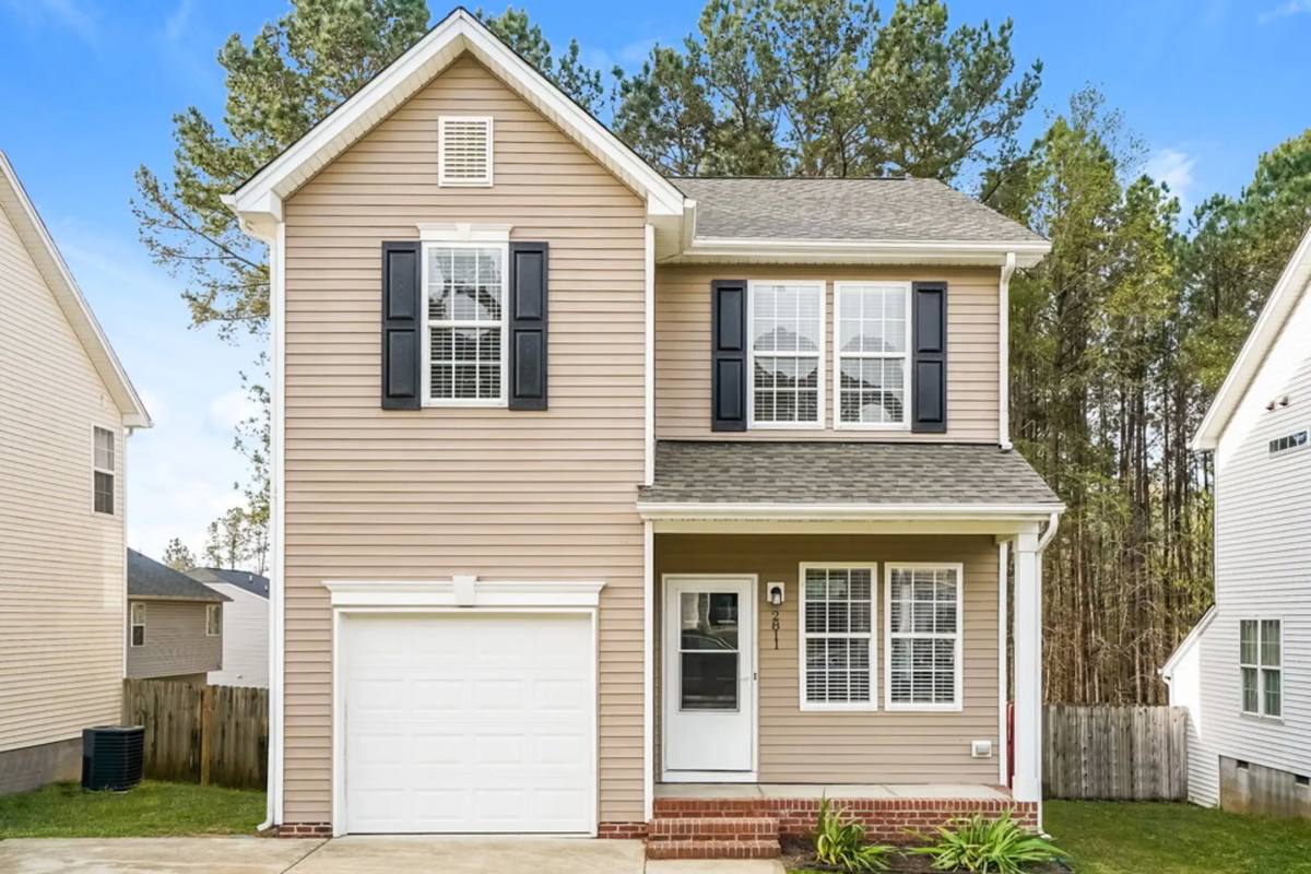 House for rent at 2811 Erinridge Rd, Raleigh, NC 27610