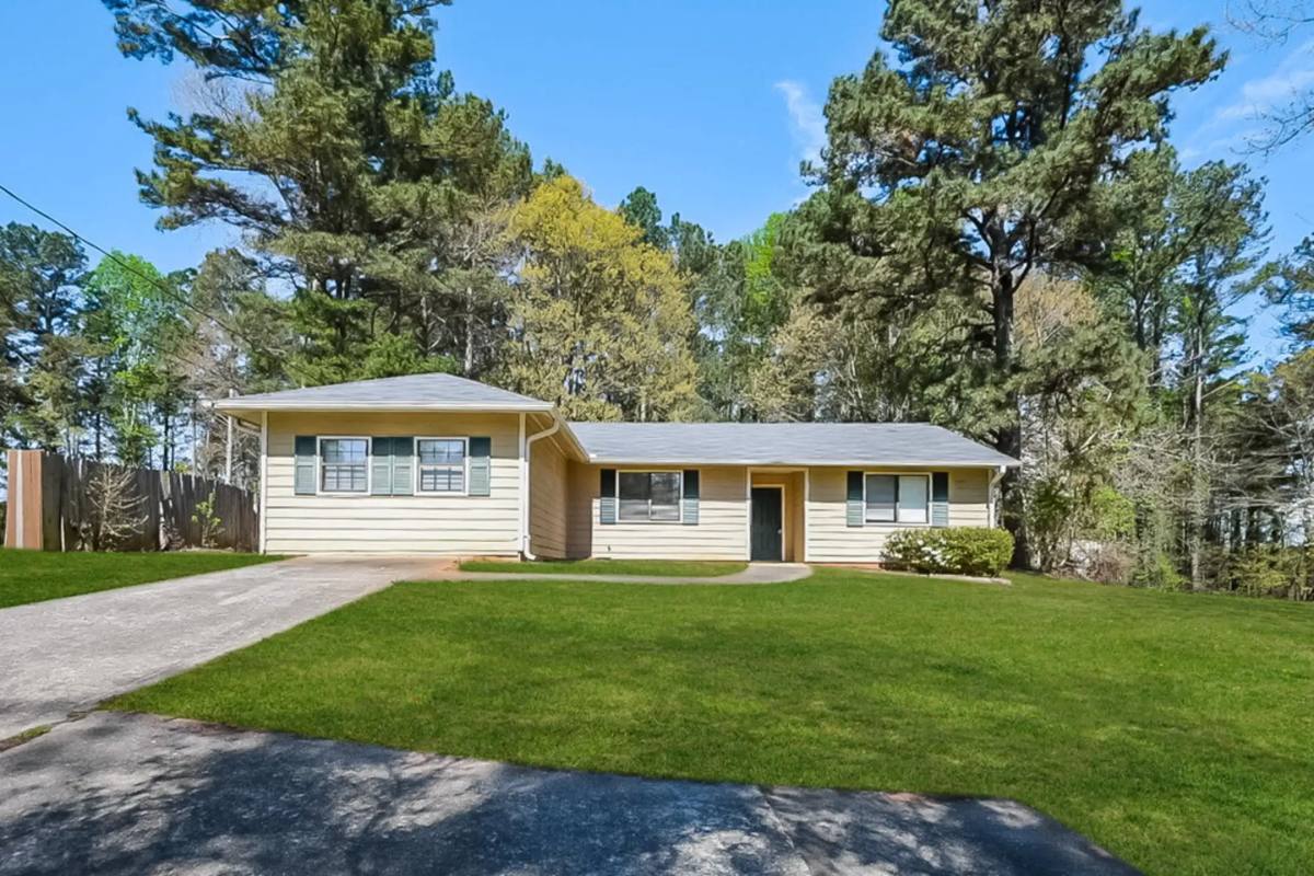 House for rent at 3078 Kellogg Creek Rd, Acworth, GA 30102