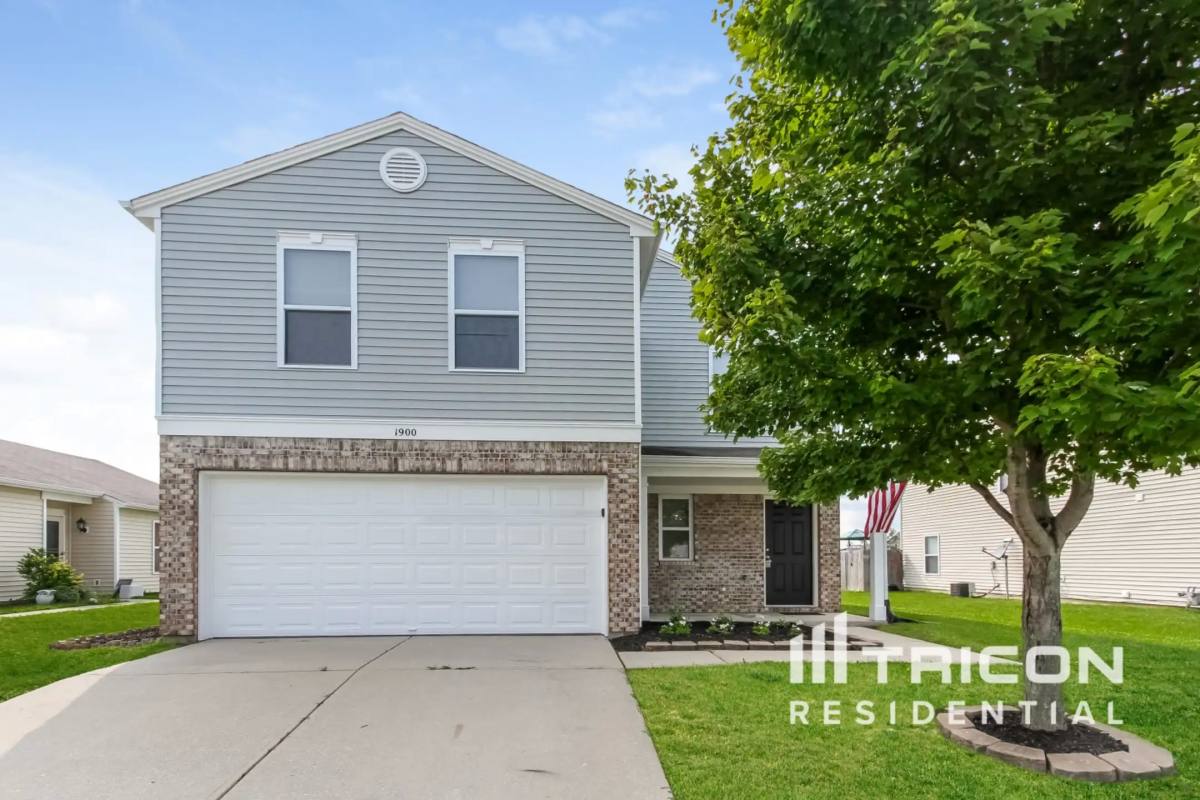 House for rent at 1900 Fountain Circle, Greenwood, IN 46143