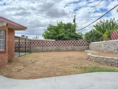 House for rent at 10073 Kellogg St, El Paso, TX 79924