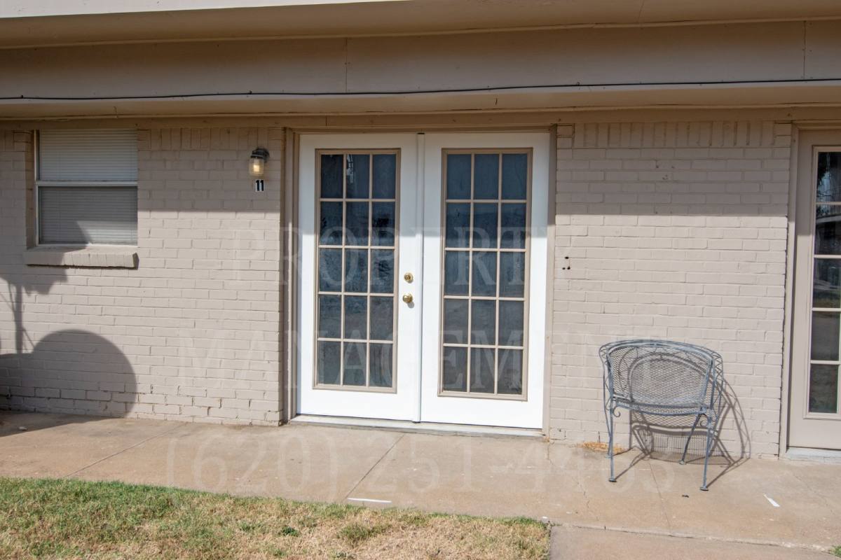 Apartment for rent at 403 W 9th St #11, Coffeyville, KS 67337