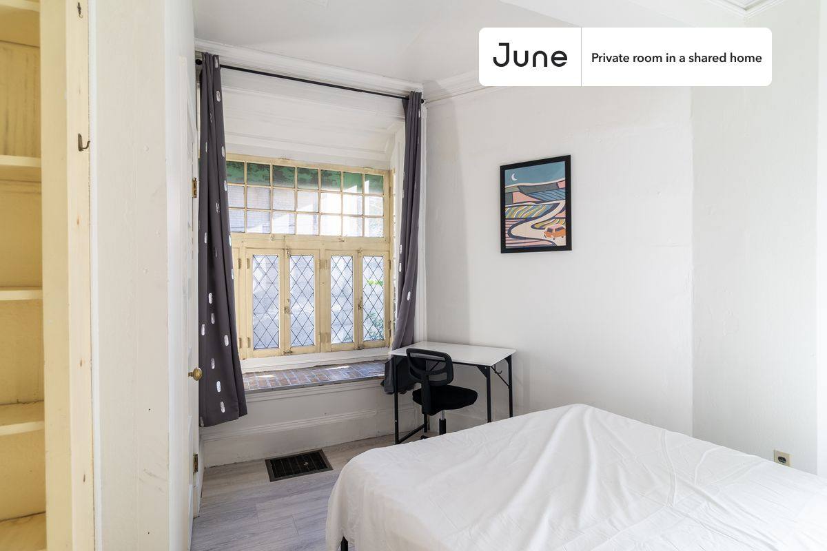 Apartment for rent at 923 Beacon St, Boston, MA 02215