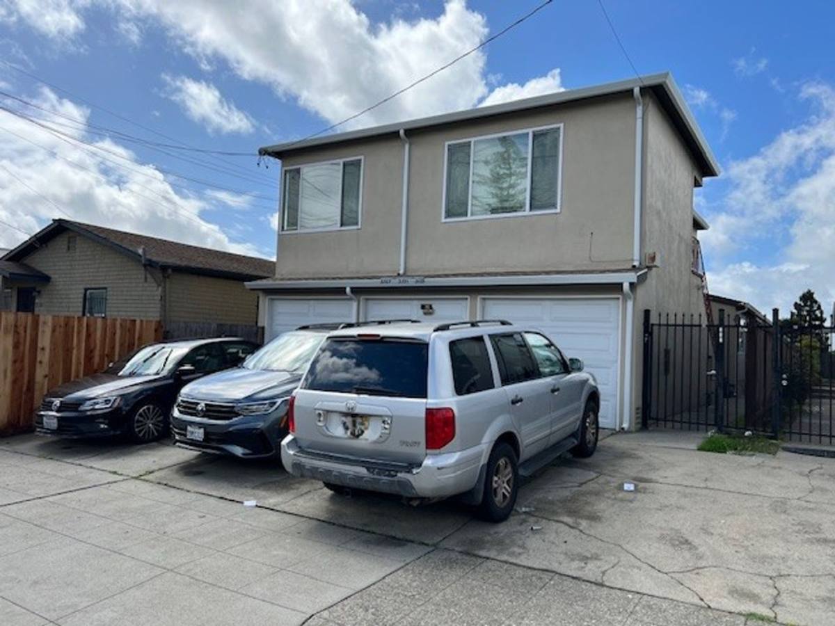 Apartment for rent at 3529 Quigley St, Oakland, CA 94619