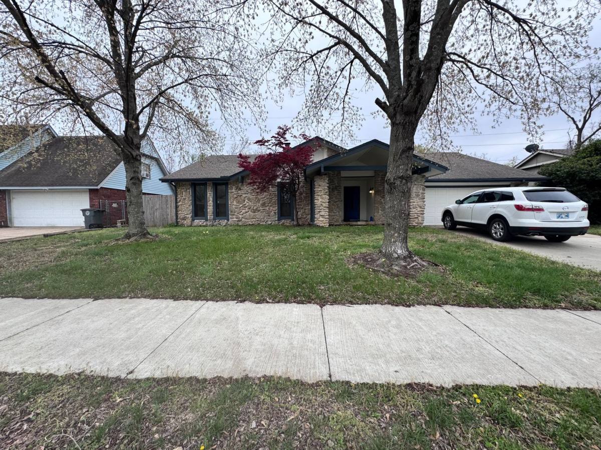 House for rent at 7212 E 76th St, Tulsa, OK 74133