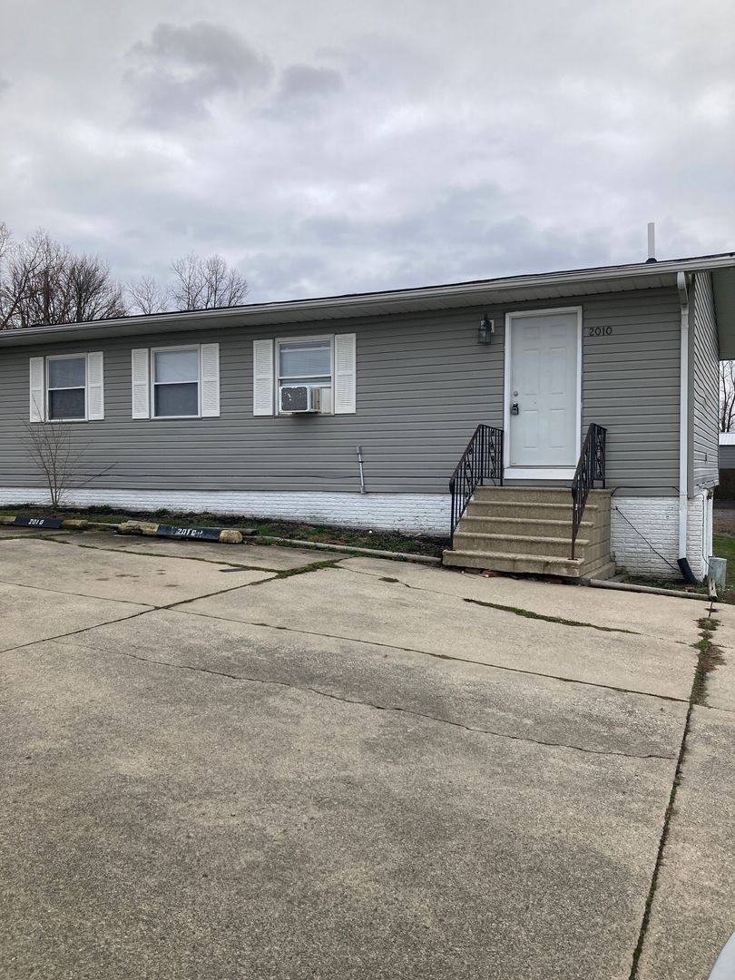 Apartment for rent at 2010 W Enterprise Ave, Muncie, IN 47304