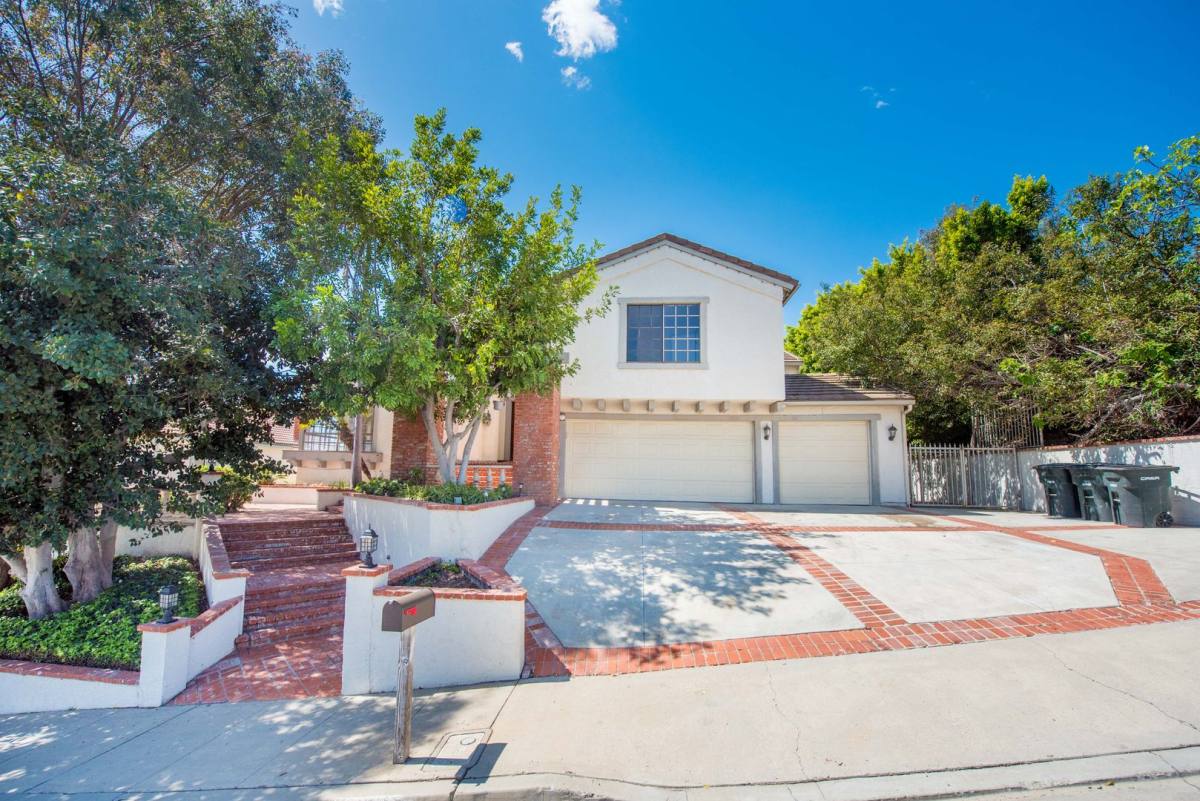 House for rent at 2274 N Rockridge Place, Orange, CA 92867