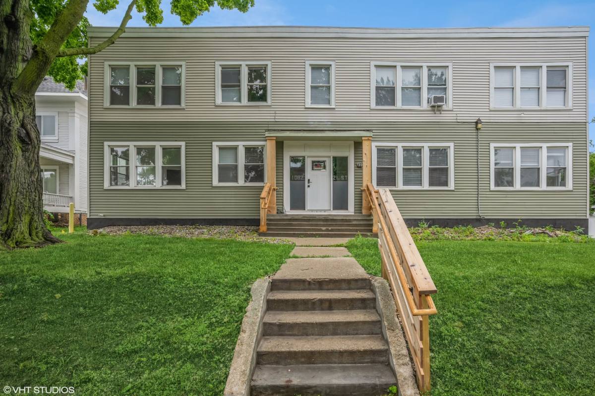 Apartment for rent at 1082 21st St, Des Moines, IA 50310