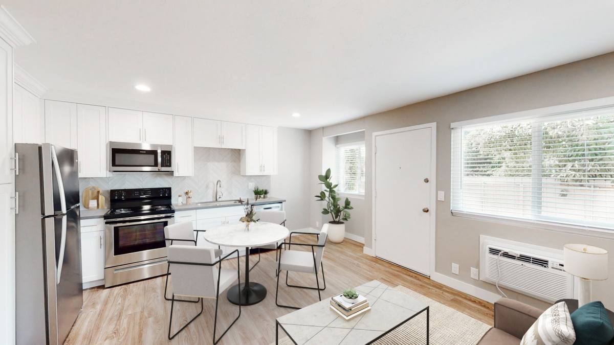 Apartment for rent at 302-338 E Fallbrook St, Fallbrook, CA 92028