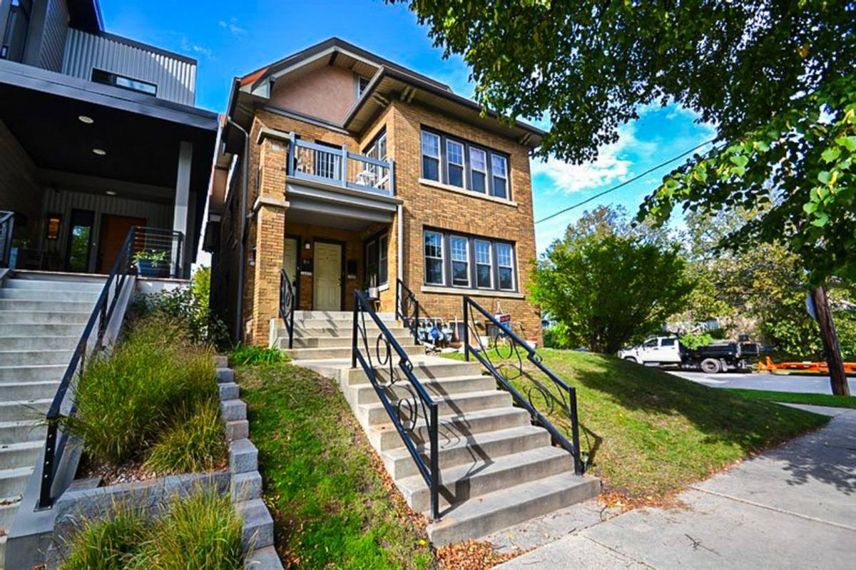 Apartment for rent at 1645-1645A-1647 N Astor St, Milwaukee, WI 53202