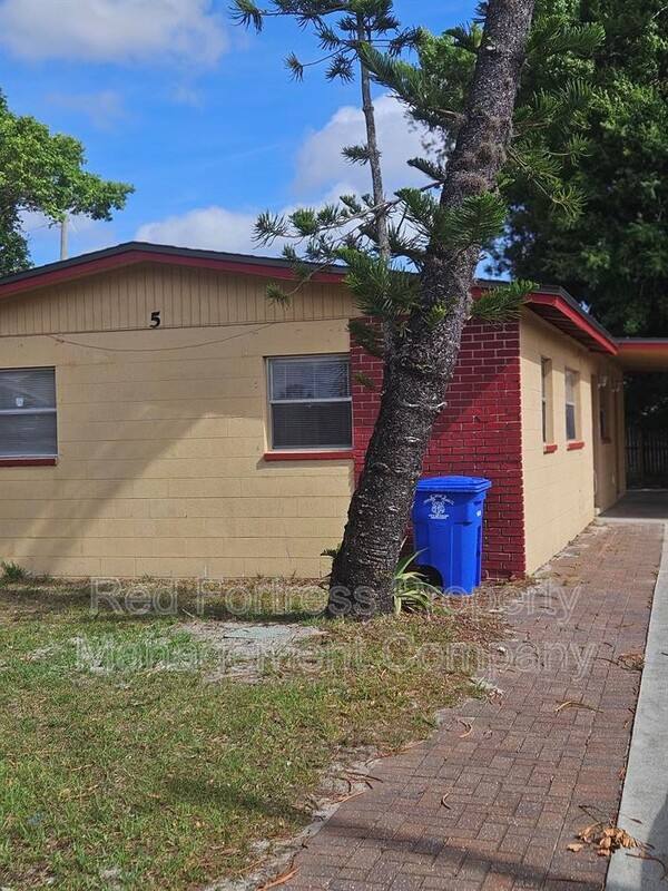House for rent at 5 E Clermont Court, Fort Myers, FL 33916