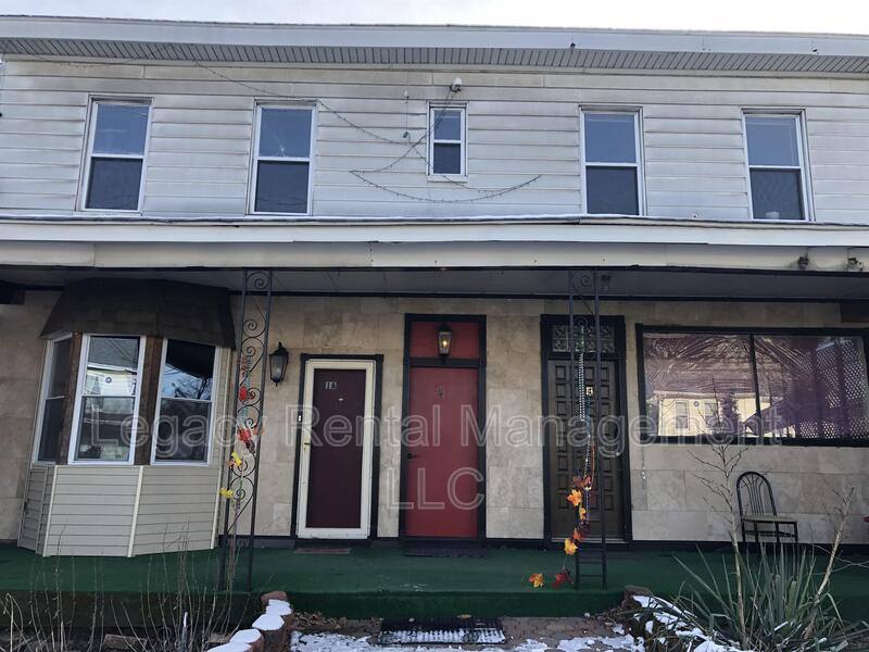 Apartment for rent at 4-6 Broad St #2A, Beaver Meadows, PA 18216