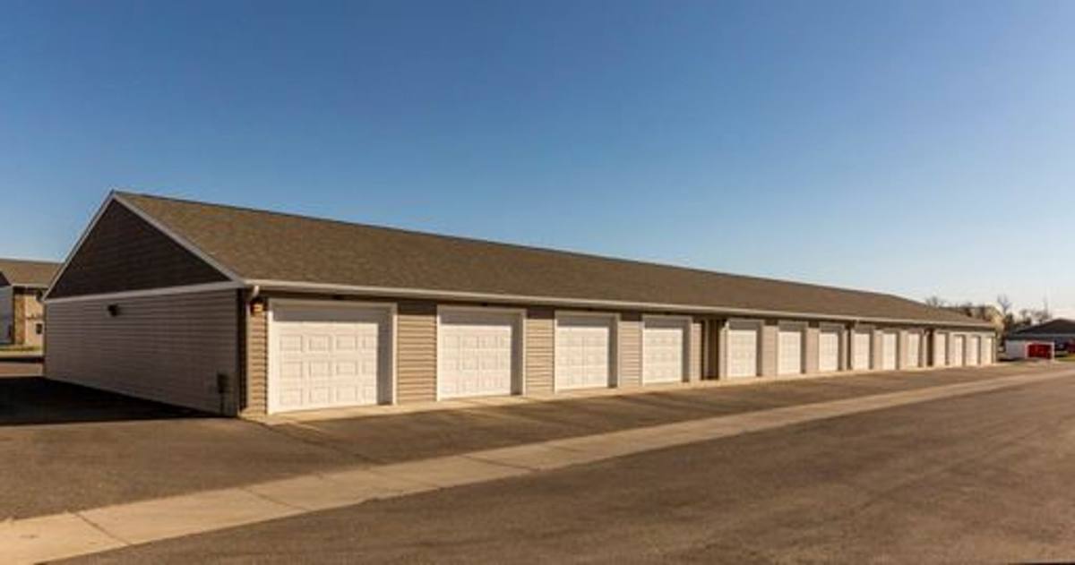 Apartment for rent at 2150 33rd St NW, Minot, ND 58703