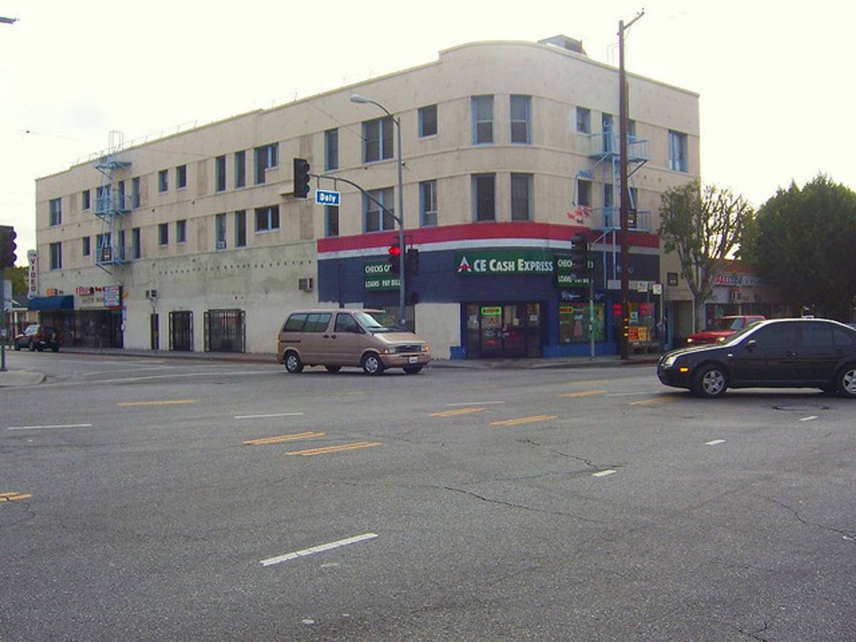 Apartment for rent at 2532 Daly St, Los Angeles, CA 90031