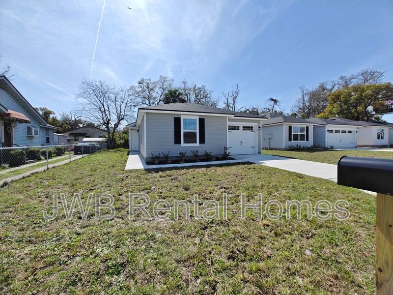House for rent at 2956 Rayford St, Jacksonville, FL 32205