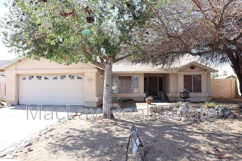 House for rent at 8650 W Greenbrian Dr, Peoria, AZ 85382