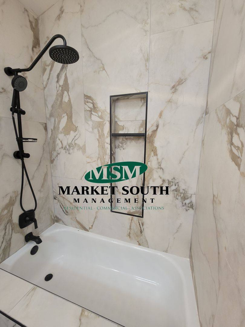 Apartment for rent at 115 W 35th St, Savannah, GA 31401