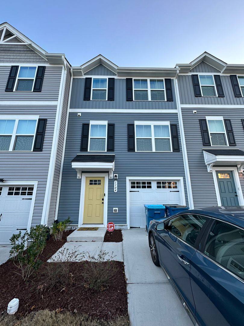 Townhouse for rent at 1104 Pale Moss Dr, Durham, NC 27704